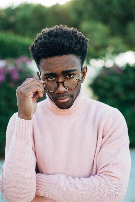 Portrait Of A Cool Black Man Wearing A Modern Glasses Del