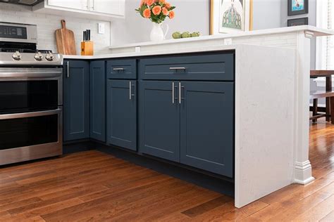 Madera cabinets is a local kitchen remodeling company located in phoenix. Custom Kitchen Cabinet Doors | Kitchen Magic