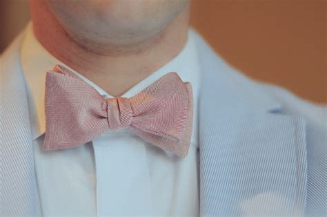 3 Tips On How To Wear A Mens Bow Tie Jagsnbrady