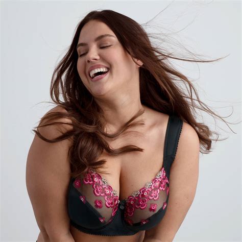 5 Questions To Ask Yourself Before Updating Your Bra Wardrobe