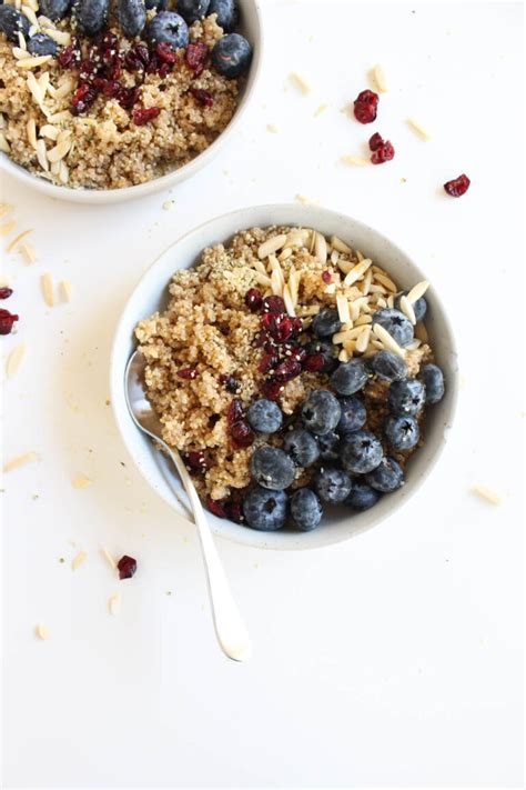 This vegan superfood quinoa breakfast porridge with blueberry sauce is a delicious healthy isn't this a lovely bowl of nourishment? Superfood Quinoa Breakfast Bowl - The Wheatless Kitchen