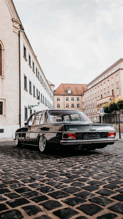 Download Old Mercedes Benz German Luxury Car Wallpaper