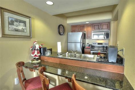 Two Room Suite The Inn At Christmas Place Pigeon Forge Tn