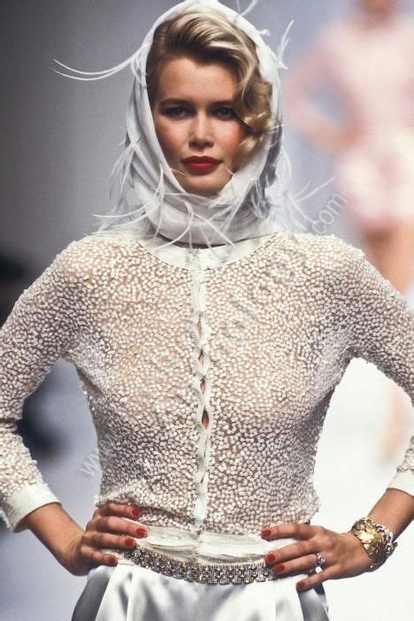 Claudia Schiffer Timeless Fashion High Fashion Fashion Show Vintage
