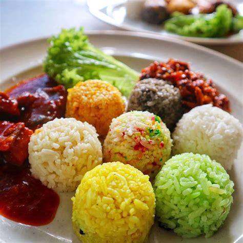 Nasi 7 benua, which means 'rice of seven continents', comprises seven types of local traditional. Damia Aleesya, Damia Ayyunie & Daim Muslim: JJCM Penang ...