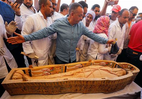 Watch Egypt Opens Mummy Coffins Buried 2500 Years Ago Al Arabiya English