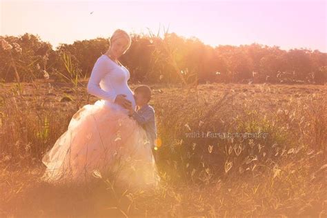 10 amazingly creative and beautiful maternity photo shoot ideas 2022