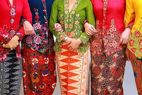 Indonesische Traditionelle Kleidung Worldatlas