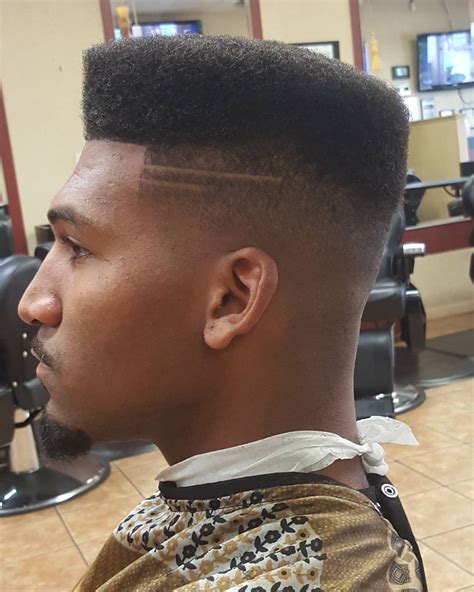 Hair and haircut designs are a way for you to express yourself, and there are many talented barbers around the world who can make any hair art a reality. 26+ High Top Fade Haircut Designs, Ideas | Hairstyles ...