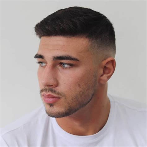 The Best Hairstyles For Men With Oval Faces Bonitablespoon