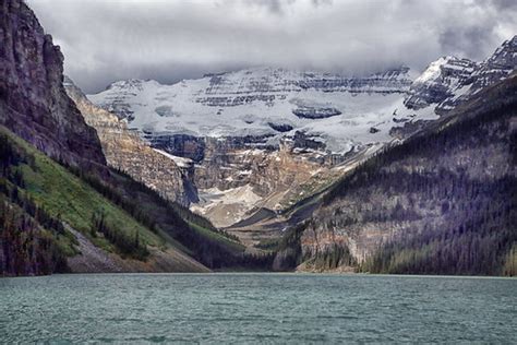 Lake Louise Canada Lake Louise Is A Hamlet In Banff Natio Flickr