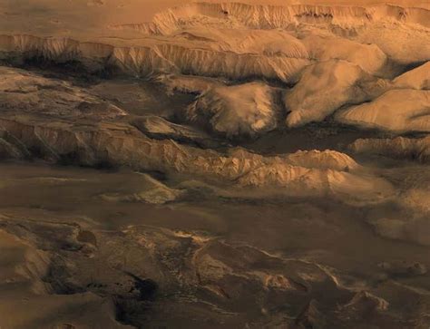 Vast Glaciers Carved Out Martian Grand Canyon New Scientist
