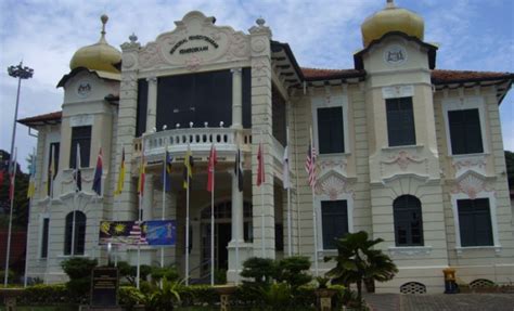 He died on december 6, 1990 in kuala lumpur, malaysia. The Tunku Abdul Rahman Memorial - HolidayGoGoGo