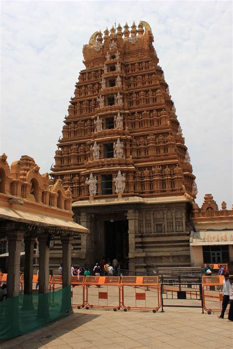 Sri Nanjundeshwara Srikanteshwaratemple In Nanjangud Karnataka The