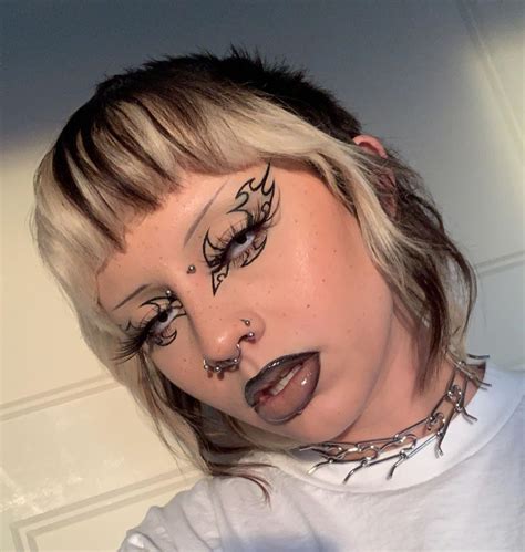Pin By Holliei On I Punk Makeup Edgy Makeup Alternative Makeup