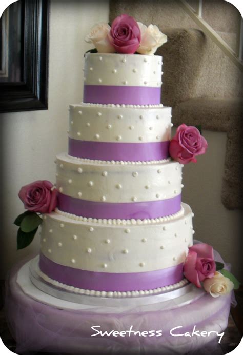 Experienced wedding cake designer, lee's cakes was born from a passion of decorating cakes and now specialises in designing quality cakes. 301 Moved Permanently