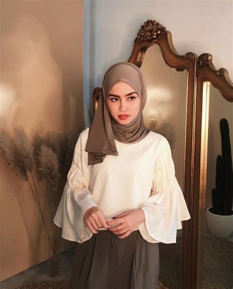 Pin Oleh Sakdiahmuhamad Di Hijab Style Gaya Hijab Gaya Model Pakaian