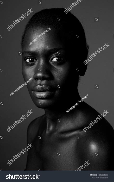 1713415 Black And White Portrait Black Woman Images Stock Photos