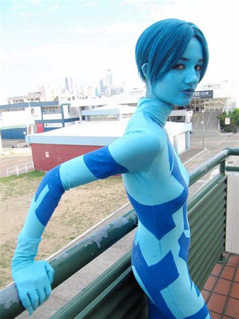 gears of halo video game reviews news and cosplay halo s cortana costume play photos