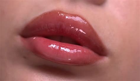4 Easy Steps To Fake Big Lips Upstyle