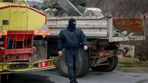 Kosovo Opens All Border Crossings As Serbs Remove Roadblocks Conflict News Al Jazeera