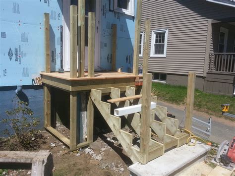 Do i need to have a handrail on my steps? Deck /stairs, How do you build them? | Pro Construction ...