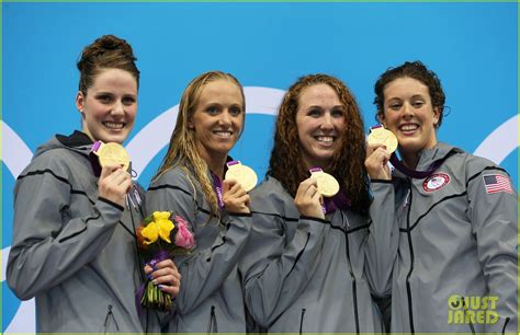 Full Sized Photo Of Womens Us Swimming Team Wins Gold In 4x200m