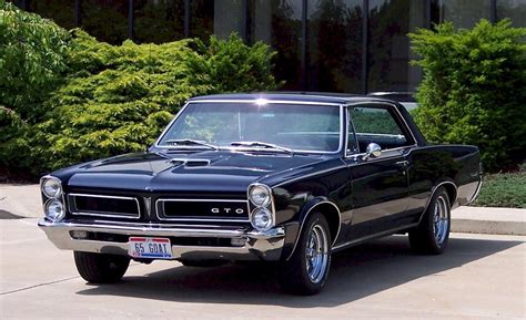 The Top 10 Most Sought After Classic Muscle Cars Therichest