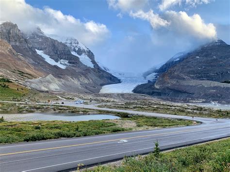 Plan An Epic Columbia Icefield Tour In The Canada Rockies
