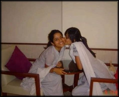 katrina kaif indian girls kissing each other
