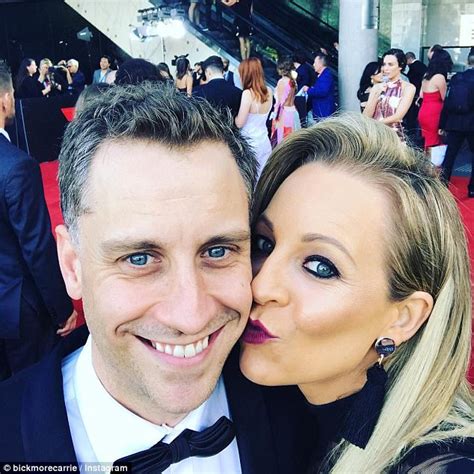 Carrie Bickmore Glows In Snap With Partner Chris Walker Daily Mail Online