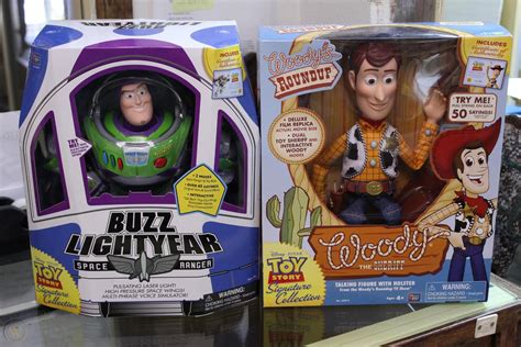 Thinkway Disney Pixar Toy Story Signature Collection Woody And Buzz