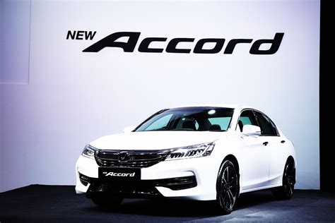 Should i buy this 2016 touring sedan? Motoring-Malaysia: Honda Accord facelift launched in ...