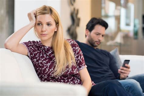 Apres Une Dispute Il Est Distant - Couple : 10 façons de rétablir le contact après une dispute