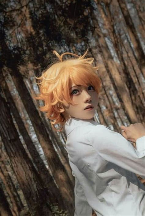The Promised Neverland Emma Cosplay Trong 2021 Cosplay Live Action Cosplay Anime