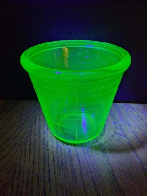 S Hazel Atlas Green Depression Vaseline Glass Oz Measuring Cup