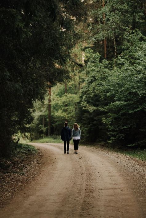 Couple Photo Walking On A Dirt Road Couples Walking Nature