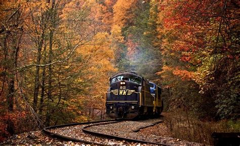 Fall Foliage Train Rides Most Scenic Railroads To See The Leaves