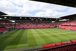 Roazhon Park, Rennes, Francia. Capacidad 29.778 espectadores, Equipo ...