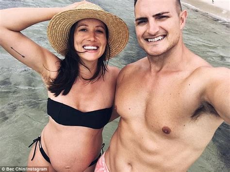 Pregnant Bec Chin Gushes Over Fiancée Dean Vee Daily Mail Online