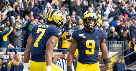 Tuesday Recruiting Roundup Michigan Impressing Trio Of In State Receivers Maize N Brew