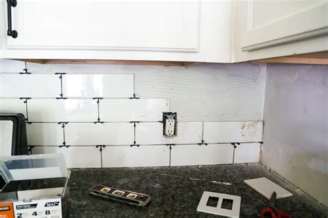 How To Install A Subway Tile Backsplash Tips And Tricks Diy Tile