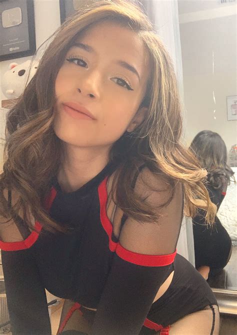 29 Best Uirondux Images On Pholder Pokimane Teasing In Her New Outfit