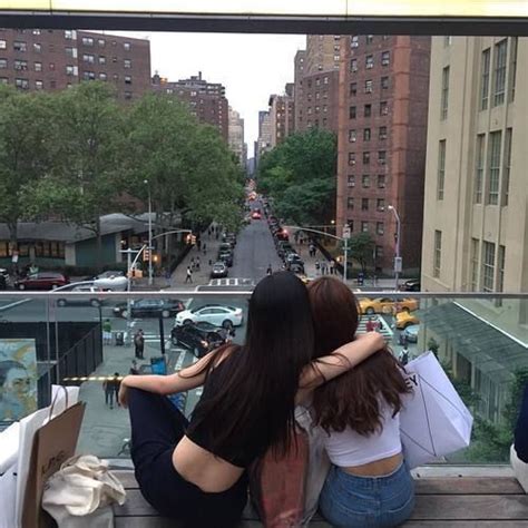 imagem de girl korean and ulzzang korean best friends best friends aesthetic korean friends