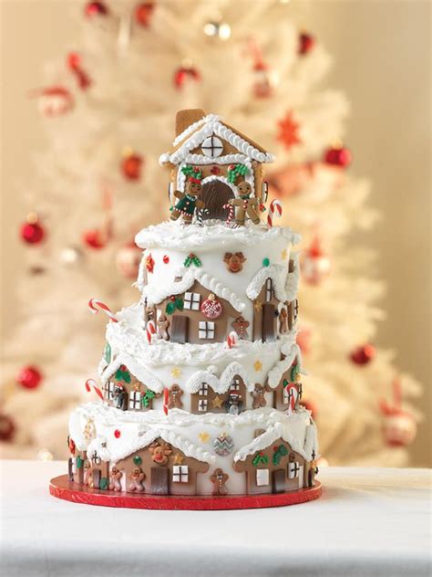 4 Tier Christmas Cake And Gingerbread House Christmas Cake Designs