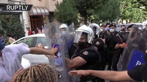 Crackdown On Lgbtq Activism Police Break Up Banned Istanbul Pride March