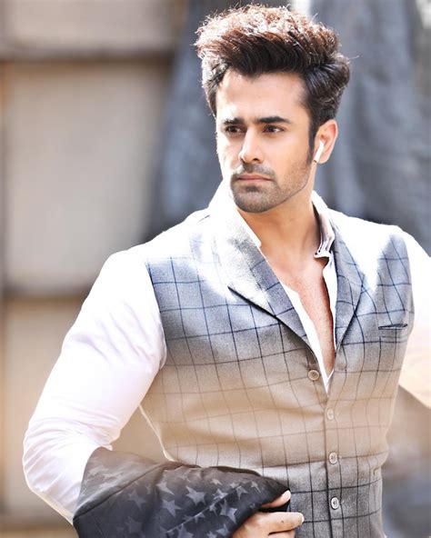 Naagin 3 fame pearl v puri turns a year older on his birthday today tv actor pearl v puri won many hearts with his role. Pearl V Puri Biography, Age, Height, Weight, Girlfriend ...