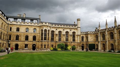 Cambridge University campus visit : England | Visions of Travel