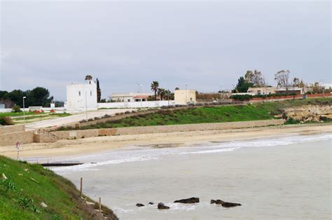 Barletta vacation rentals barletta vacation packages flights to barletta barletta restaurants things to do in barletta barletta. Trani, Sandstrand in Apulien - Strandbewertung und Fotos