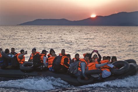 Lesbos Island Greece Refugees Arrive From Turkey